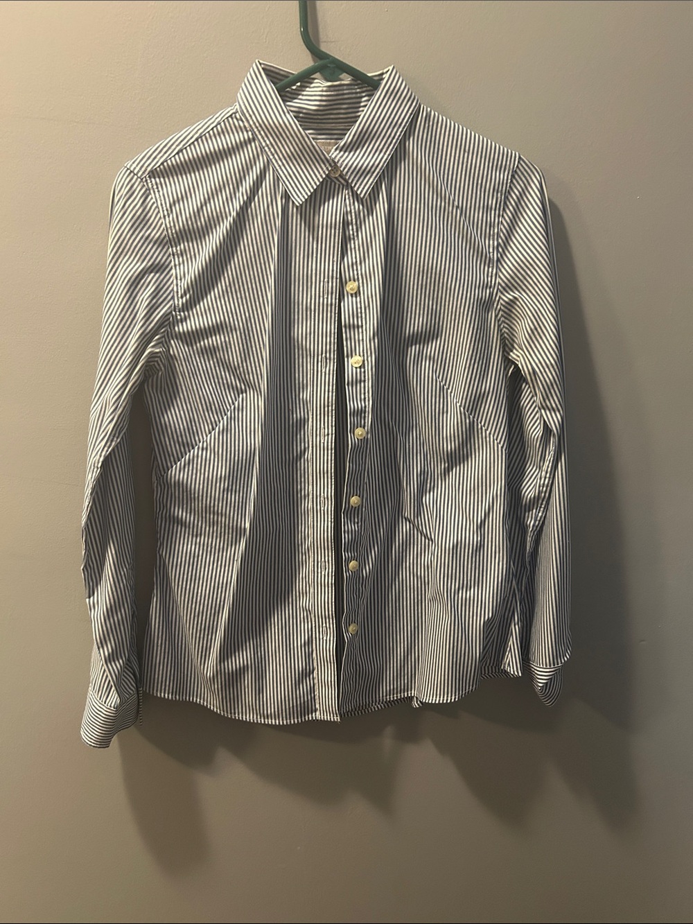 Women’s Banana Republic Blue and White Striped Dress Shirt